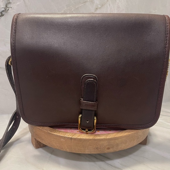 Handbags - Vintage Coach NYC Saddle Bag!